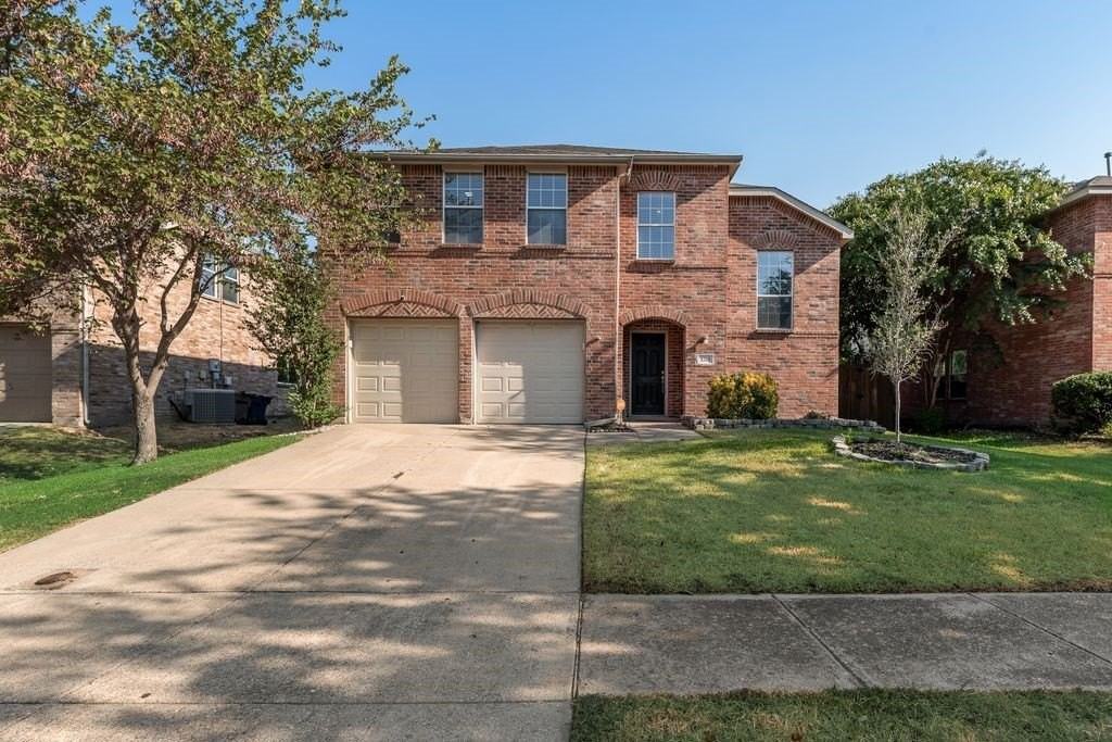 1316 Hunter Ln - Photo 2 of 40