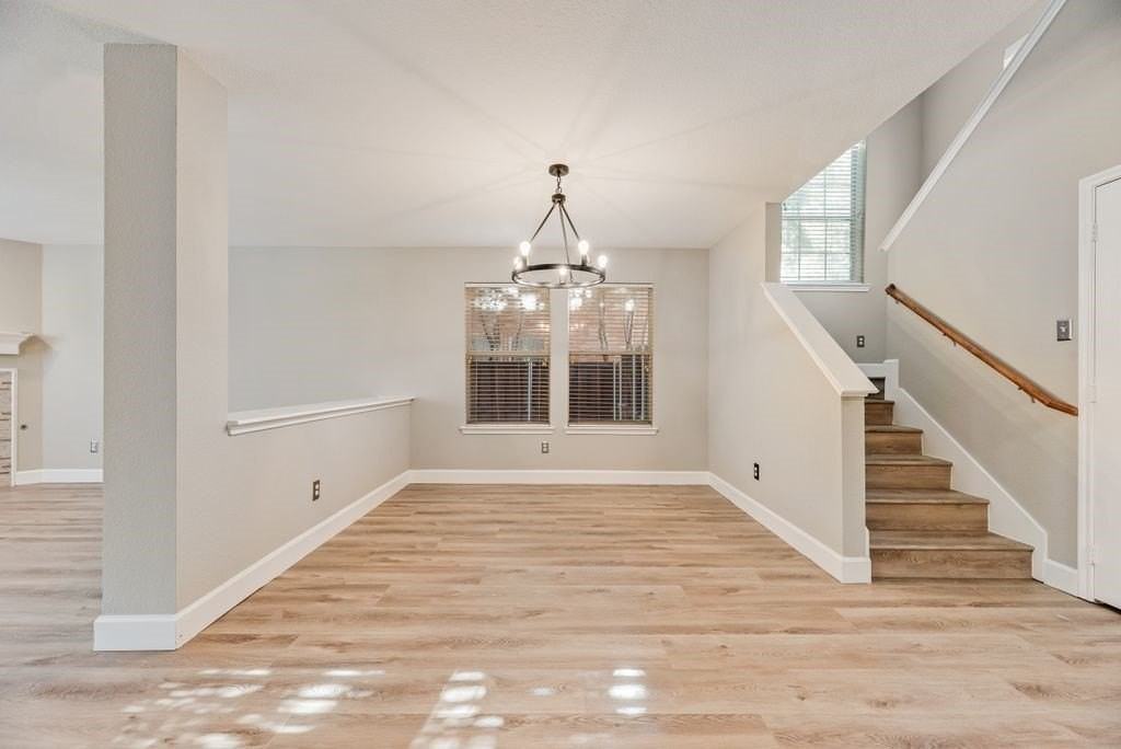 1316 Hunter Ln - Photo 6 of 40