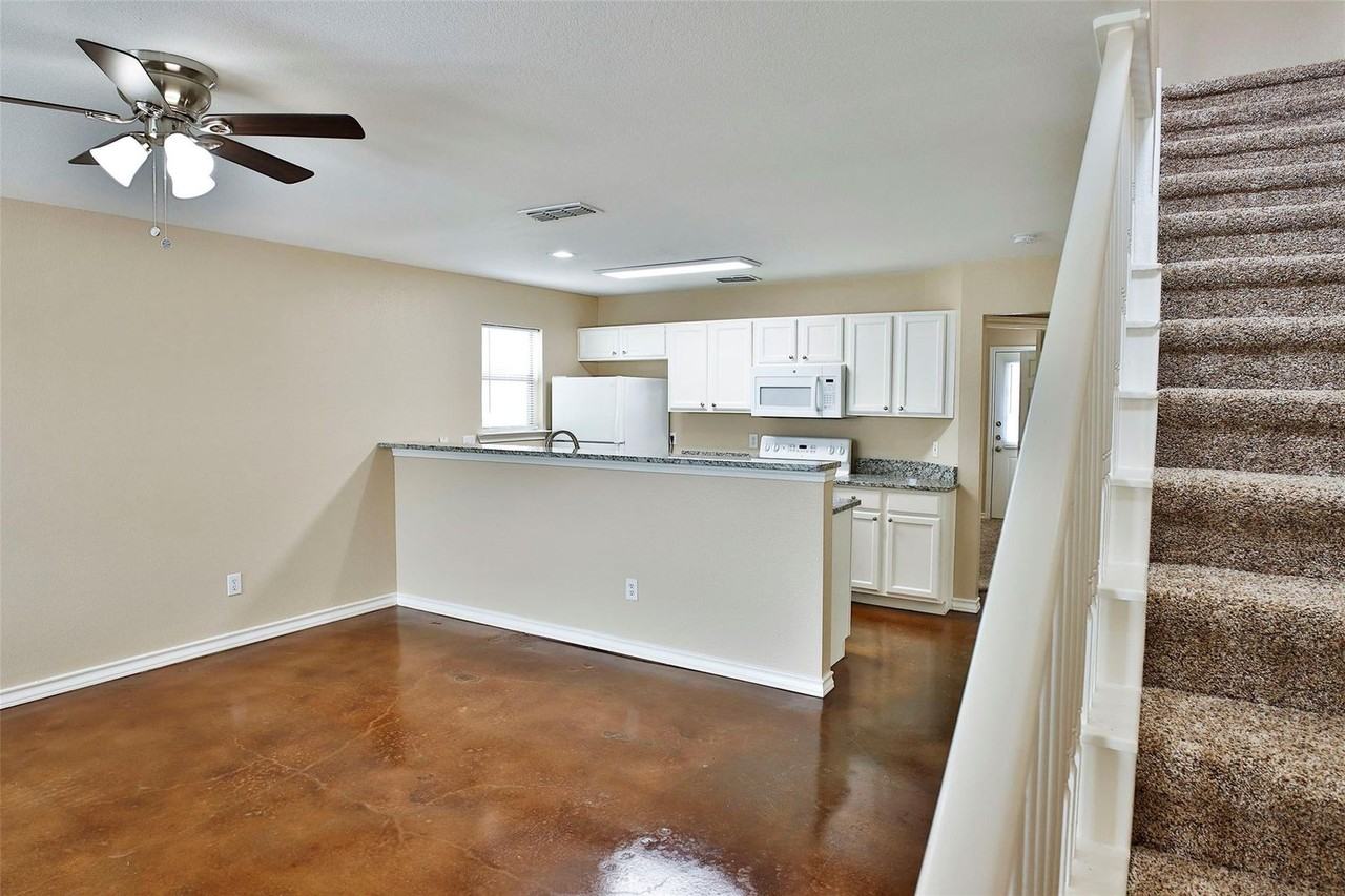 7713 Stanley Ct - Photo 5 of 14
