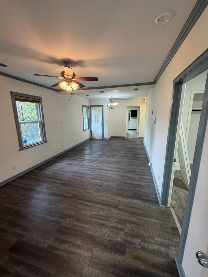 2202 Hamilton Ave - Photo 2 of 17