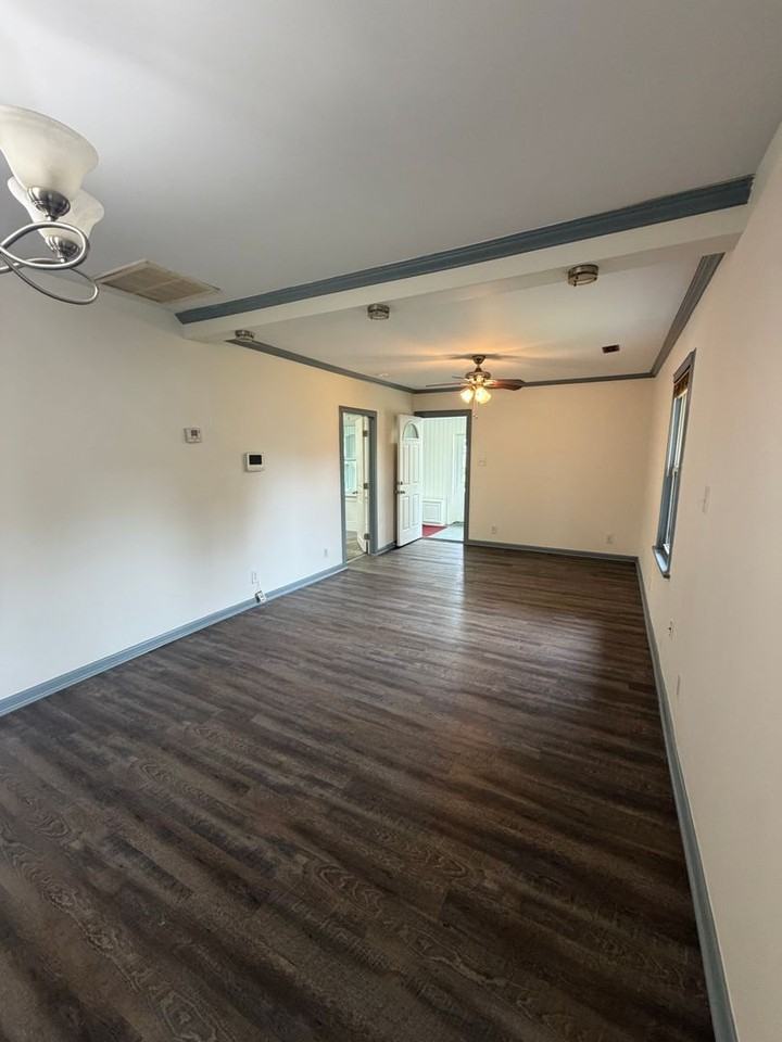 2202 Hamilton Ave - Photo 3 of 17