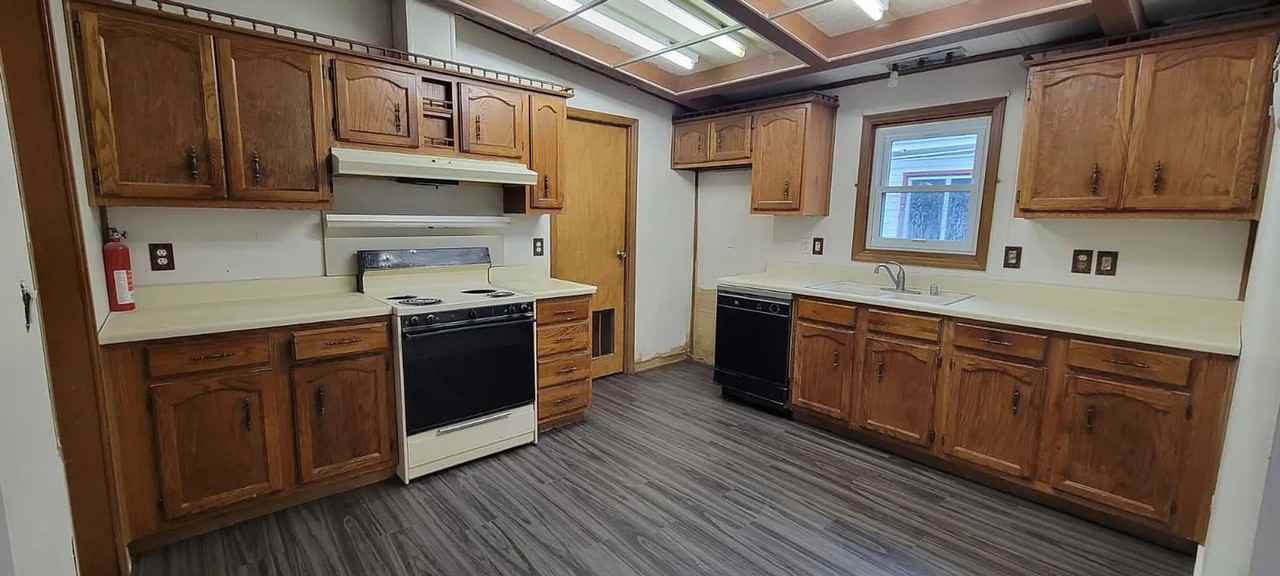 38 Earlmoor Blvd - Photo 7 of 16
