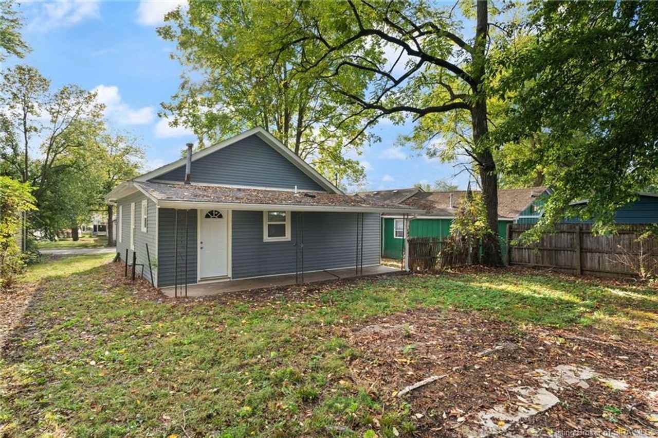 352 Kahl Ct - Photo 2 of 9