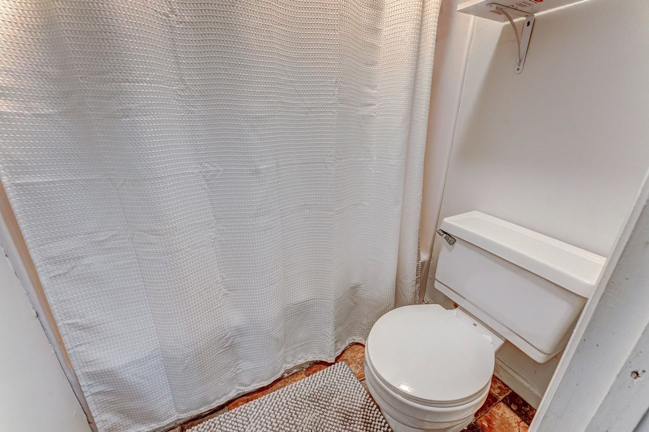220-222 Eastland Avenue - Photo 2 of 13