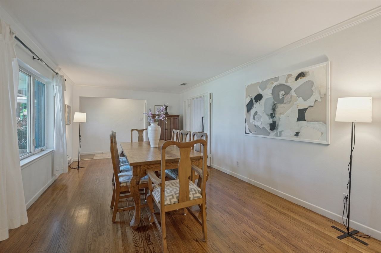 3866 Medallion Ln - Photo 3 of 20