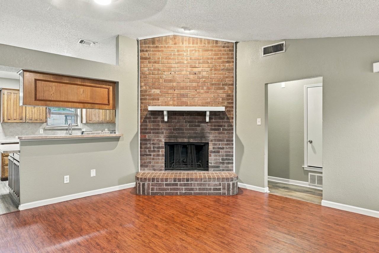 6212 Prairie Ct - Photo 2 of 33