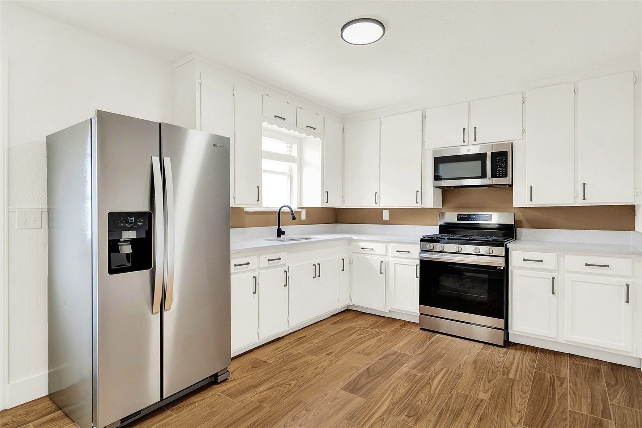 306 Hilltop Ave #A - Photo 4 of 21