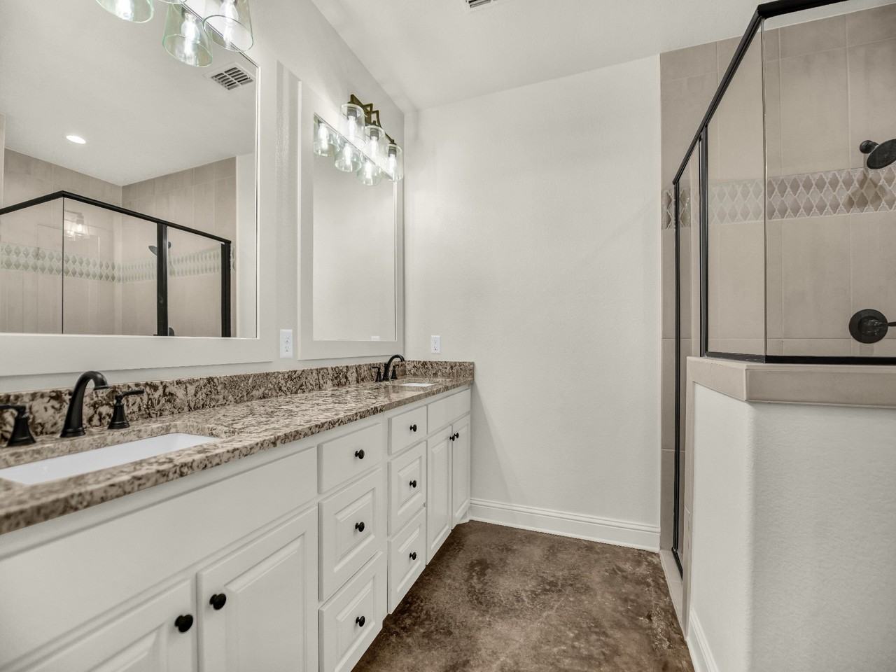 183 Graystone Dr - Photo 6 of 37