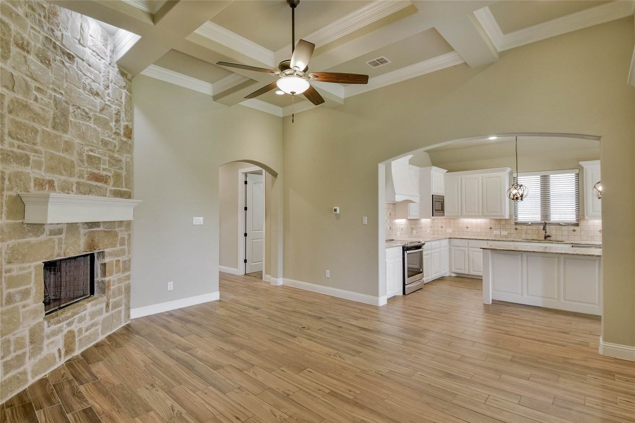 3100 White Horse Ct - Photo 2 of 40