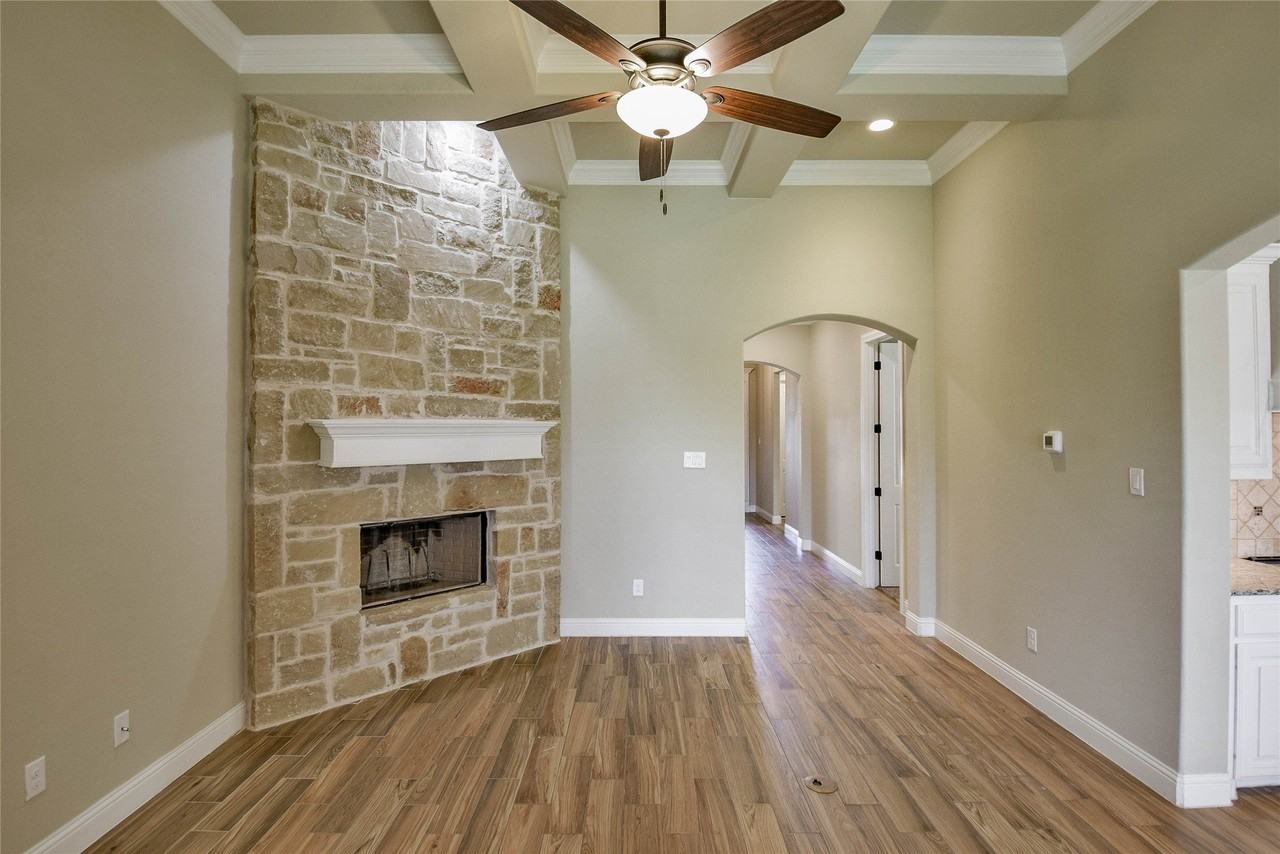 3100 White Horse Ct - Photo 4 of 40