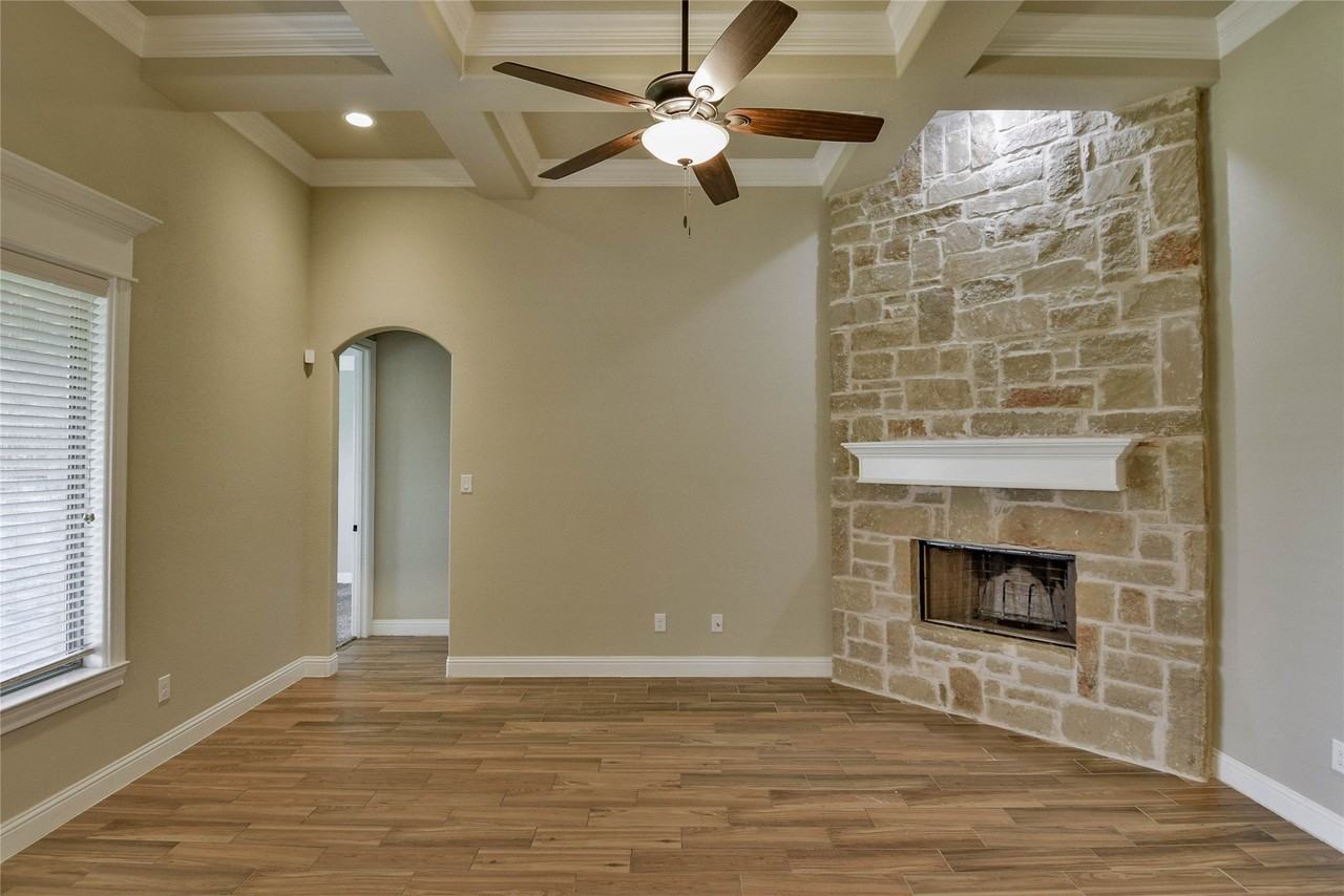 3100 White Horse Ct - Photo 5 of 40