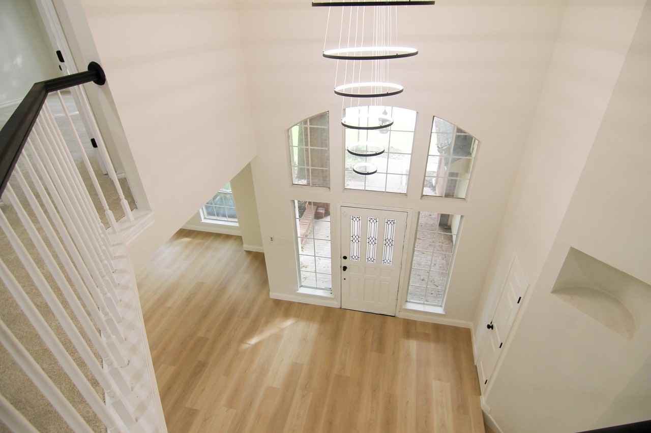 2687 Creekside Way - Photo 5 of 40