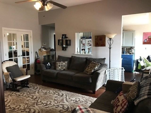 1202 Lewis And Clark Trl - Photo 5 of 19