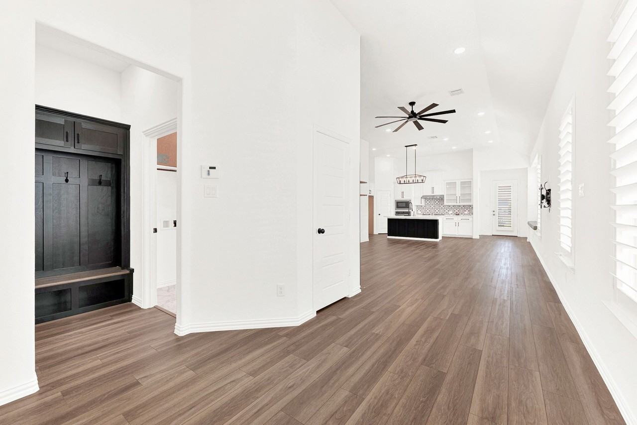 720 Skyview Ct - Photo 5 of 39