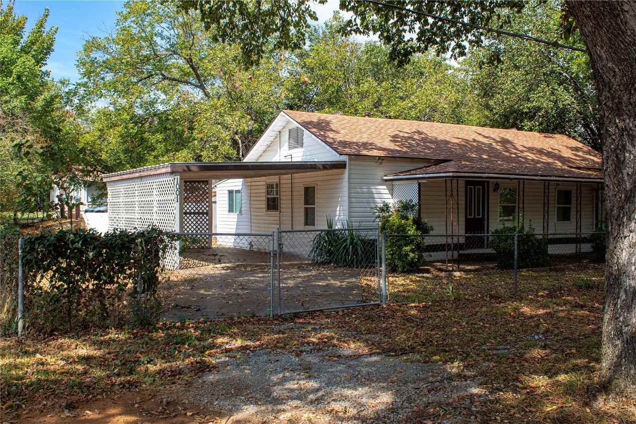 1001 Star St - Photo 2 of 32