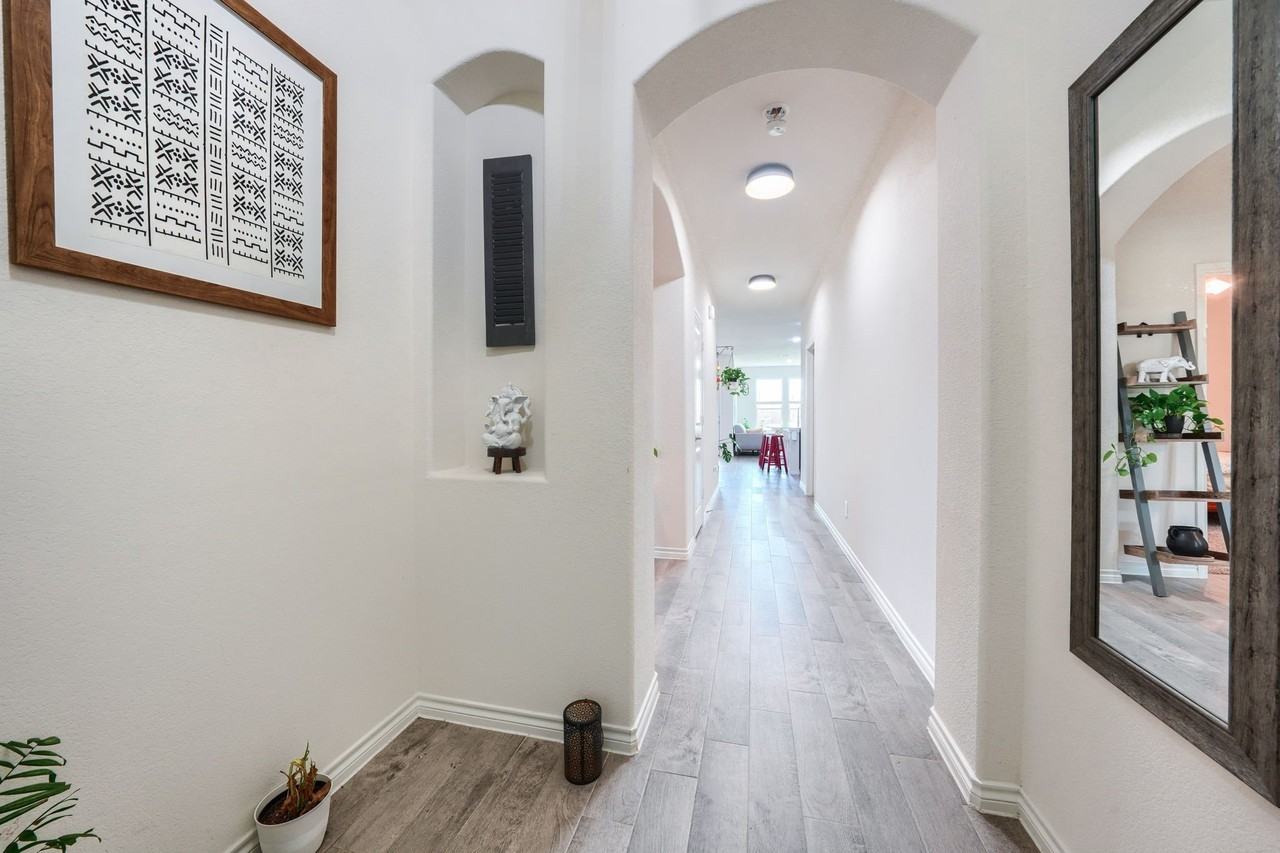 10922 Autry Ridge Ln - Photo 4 of 39