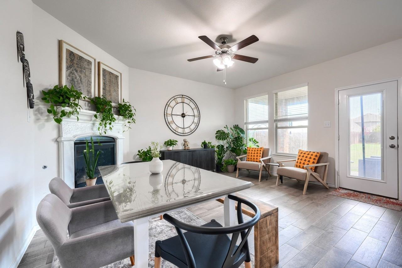 10922 Autry Ridge Ln - Photo 6 of 39