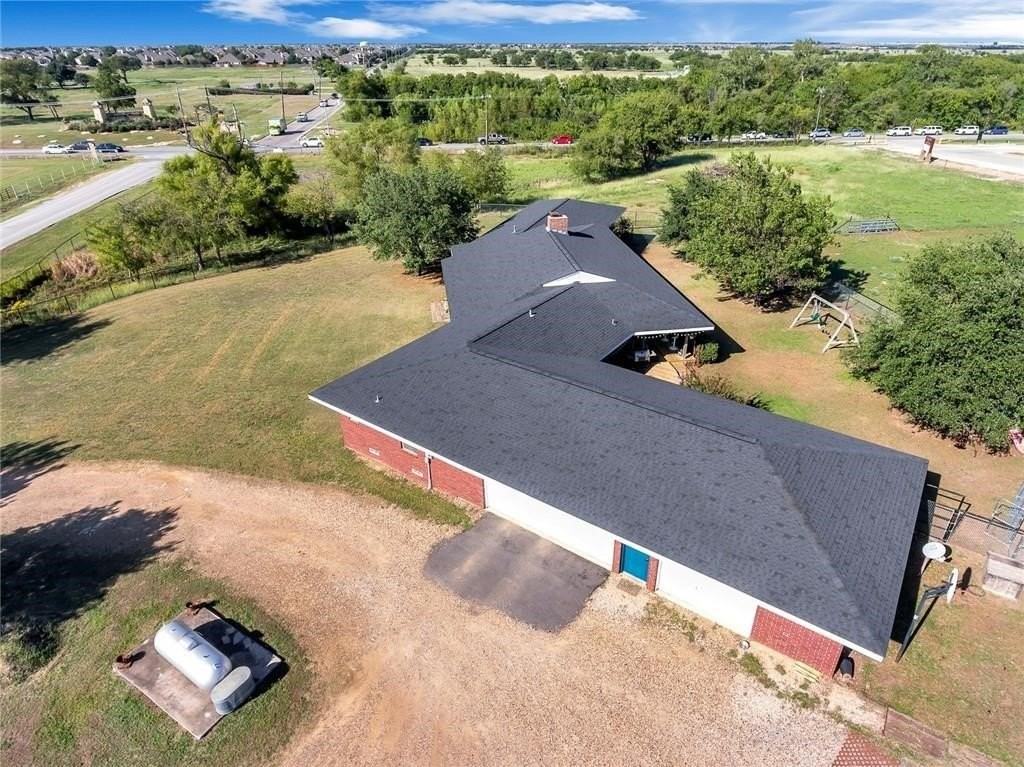 1061 Boaz Rd - Photo 2 of 25