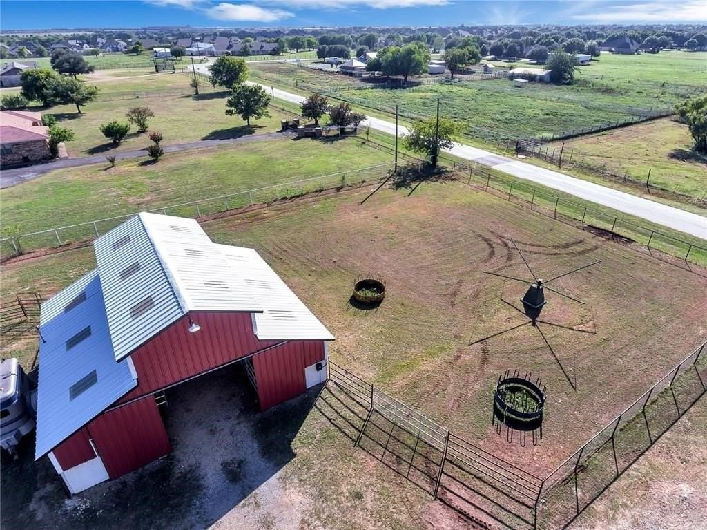 1061 Boaz Rd - Photo 3 of 25