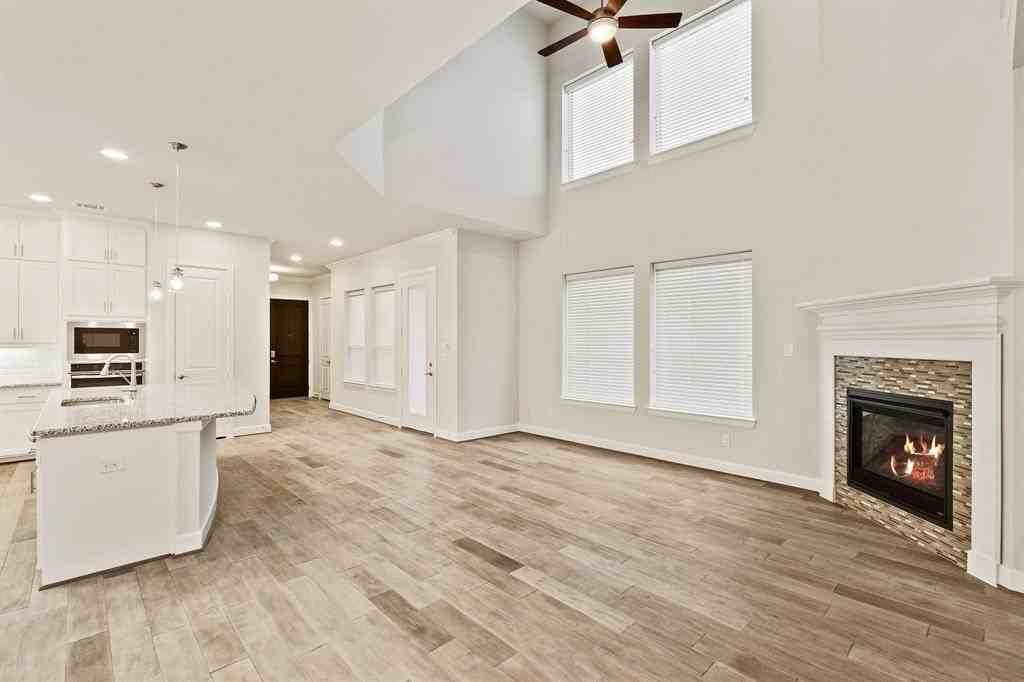 6305 Smithwick Dr - Photo 4 of 26