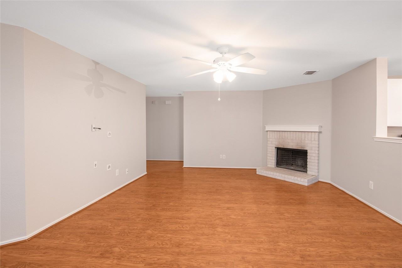 4524 Hounds Tail Ln - Photo 3 of 16