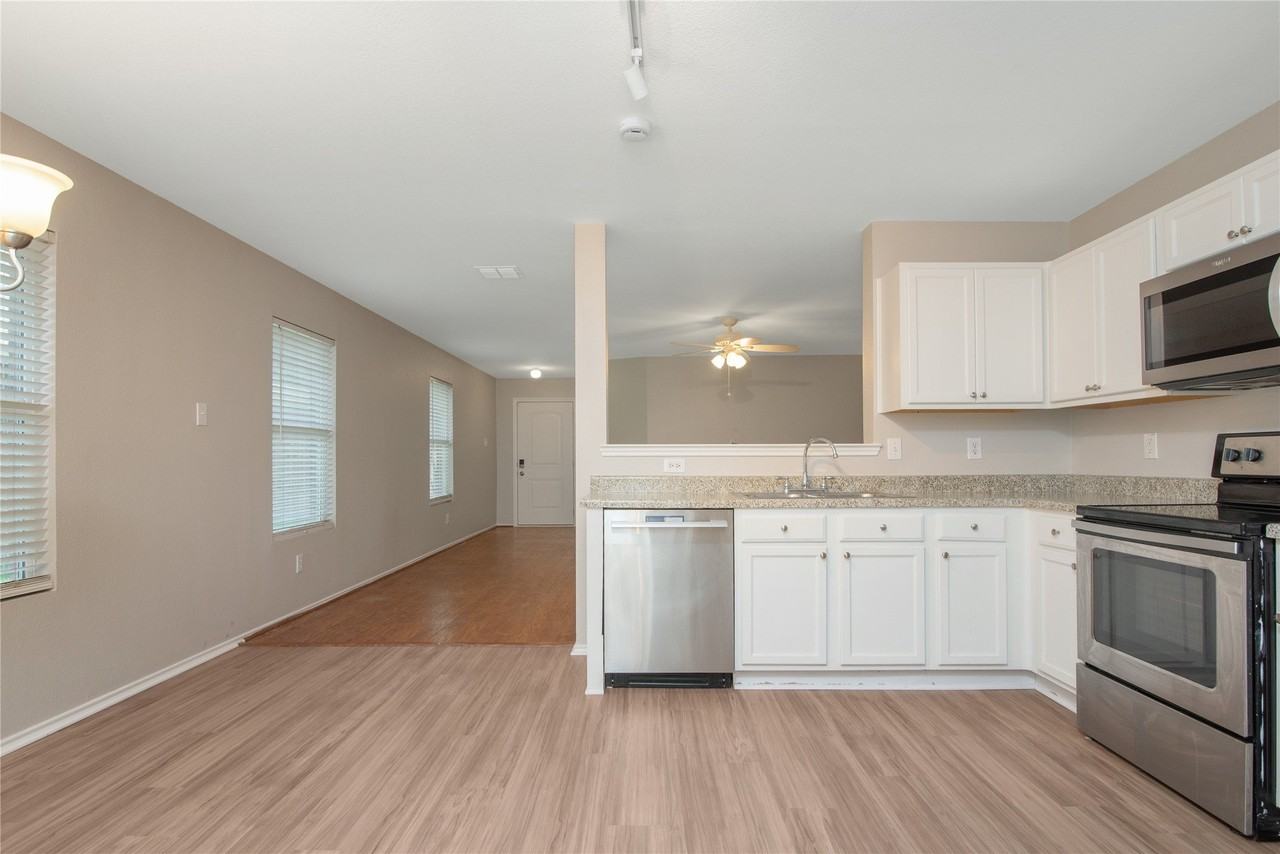 4524 Hounds Tail Ln - Photo 5 of 16