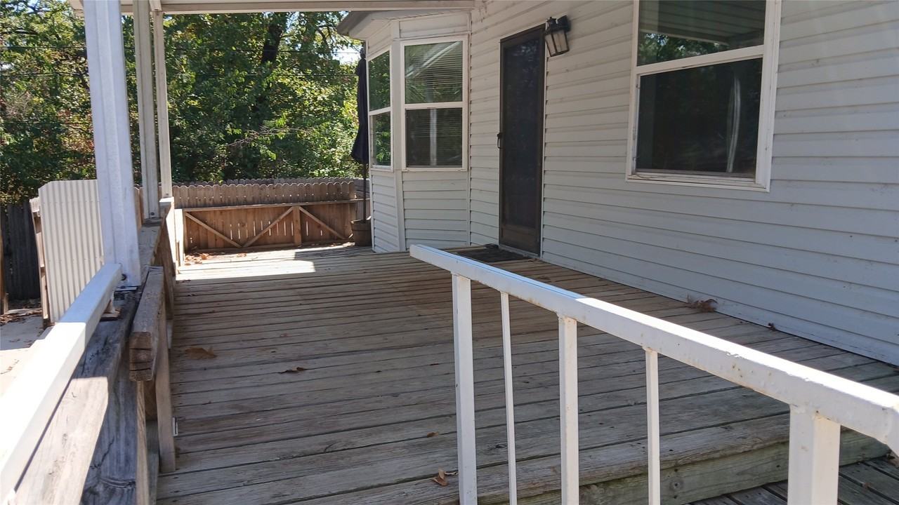 630 Cedarcrest Dr - Photo 4 of 19