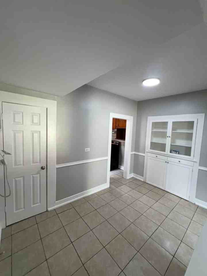 515 Grove St - Photo 7 of 12