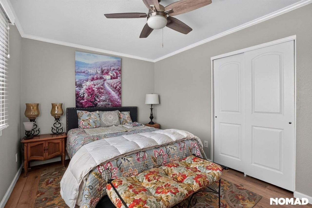 10838 N 37th Pl - Photo 2 of 50