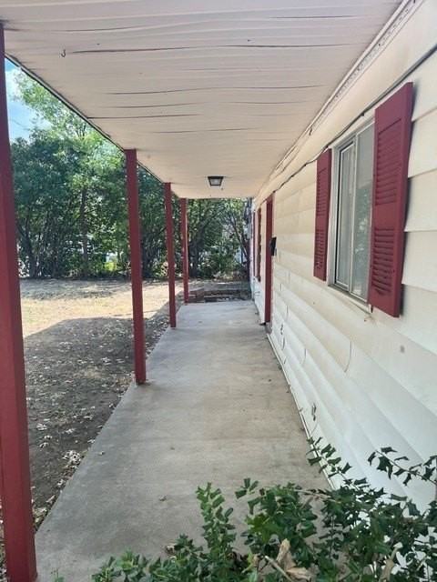 711 Hall St - Photo 2 of 23