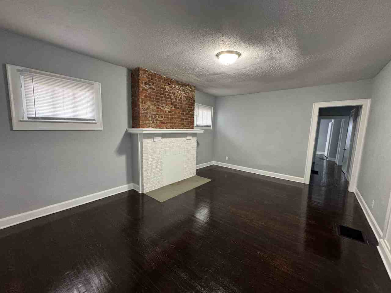 17 S Colorado Ave - Photo 3 of 24