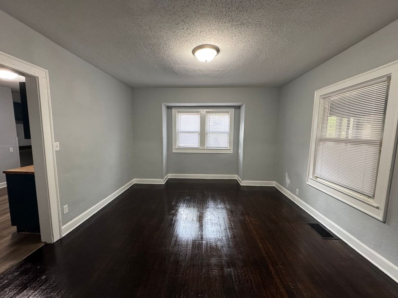 17 S Colorado Ave - Photo 4 of 24