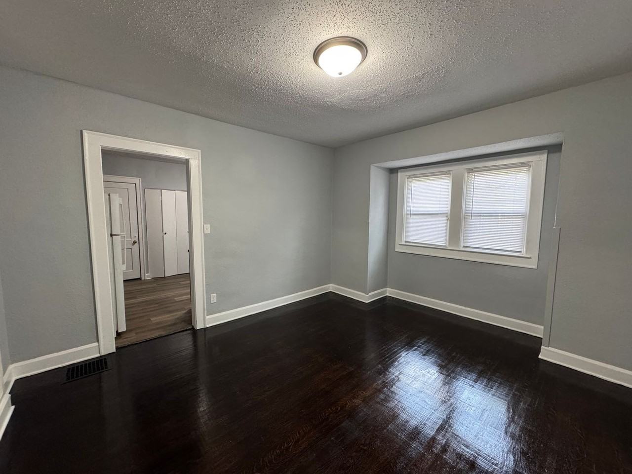 17 S Colorado Ave - Photo 5 of 24
