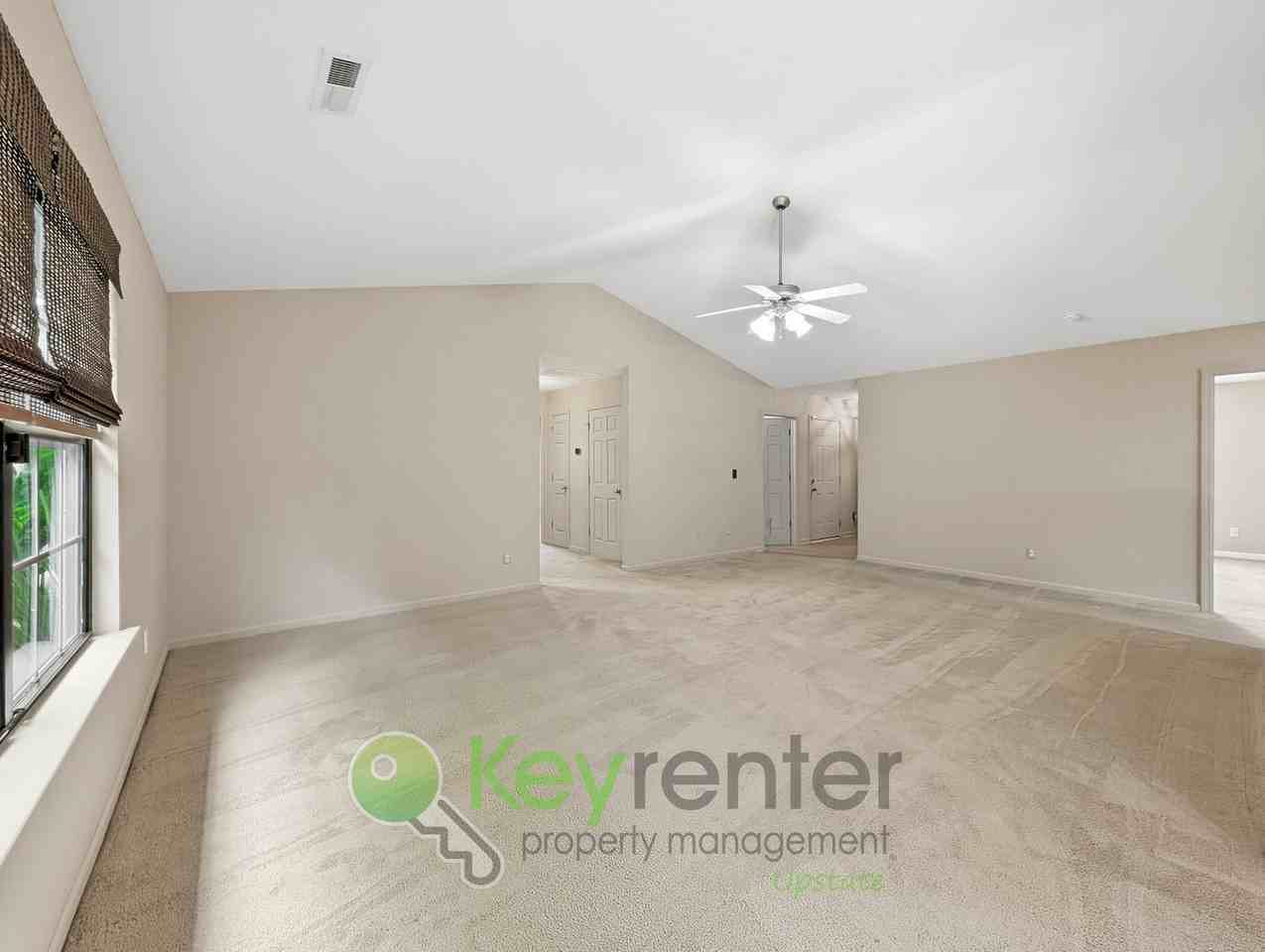 725 Fountainbrook Ln - Photo 5 of 20