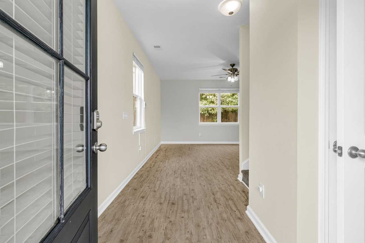143 Stoney Creek Way - Photo 6 of 48