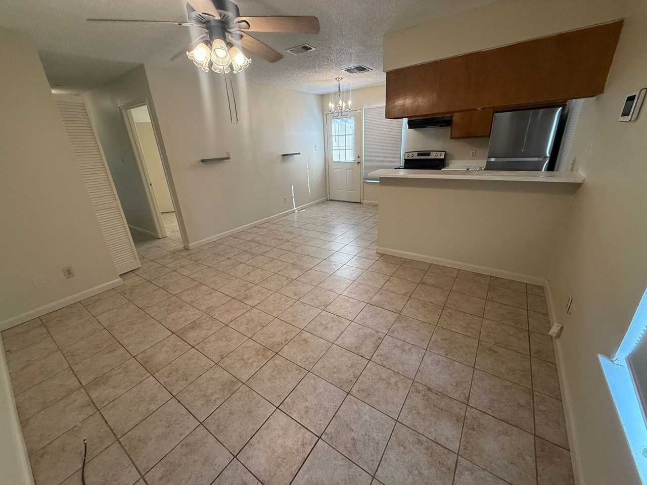 1807 W Olmos Dr - Photo 3 of 19