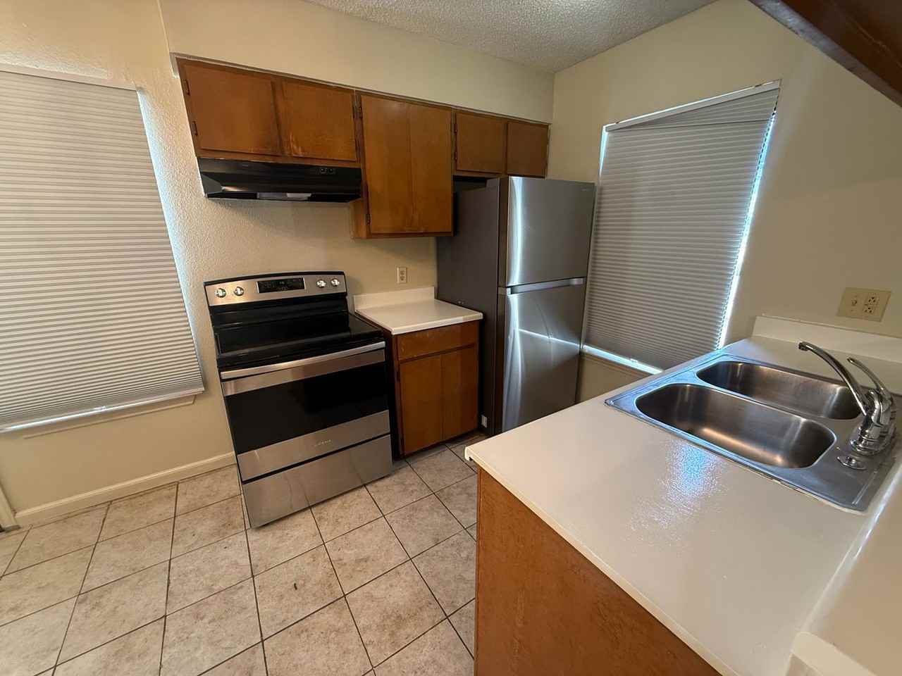 1807 W Olmos Dr - Photo 7 of 19