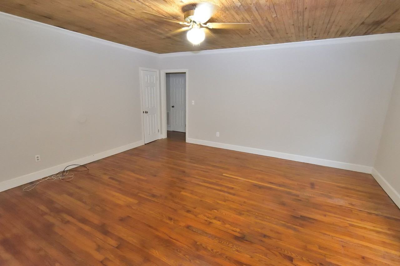 1591 Red Oak Rd - Photo 5 of 14