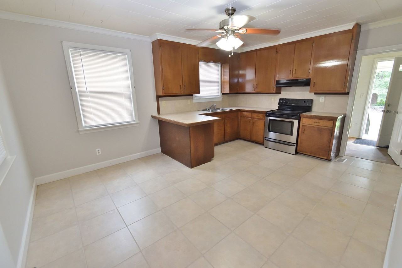 1591 Red Oak Rd - Photo 6 of 14