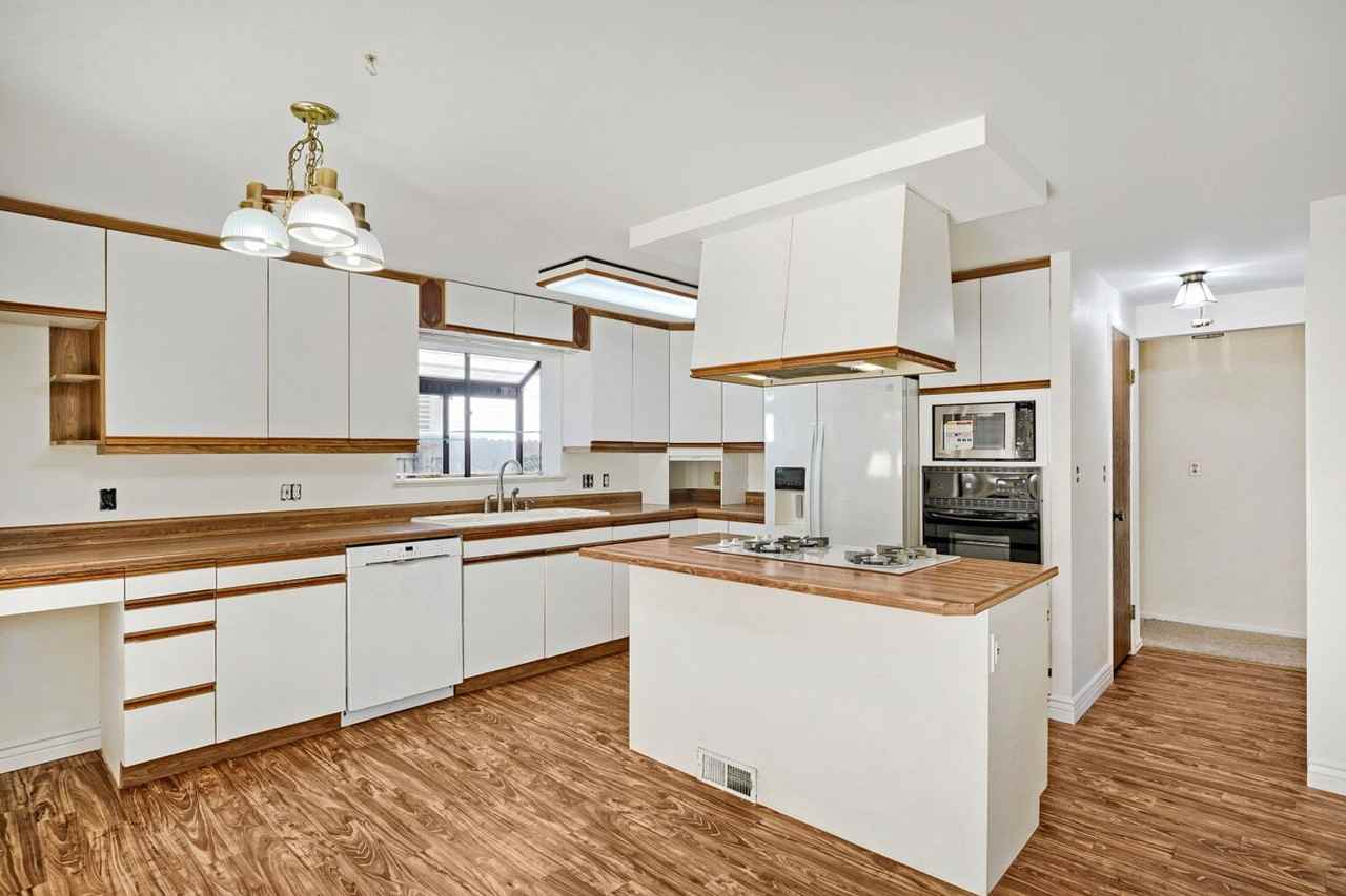 1241 Olive St - Photo 6 of 22