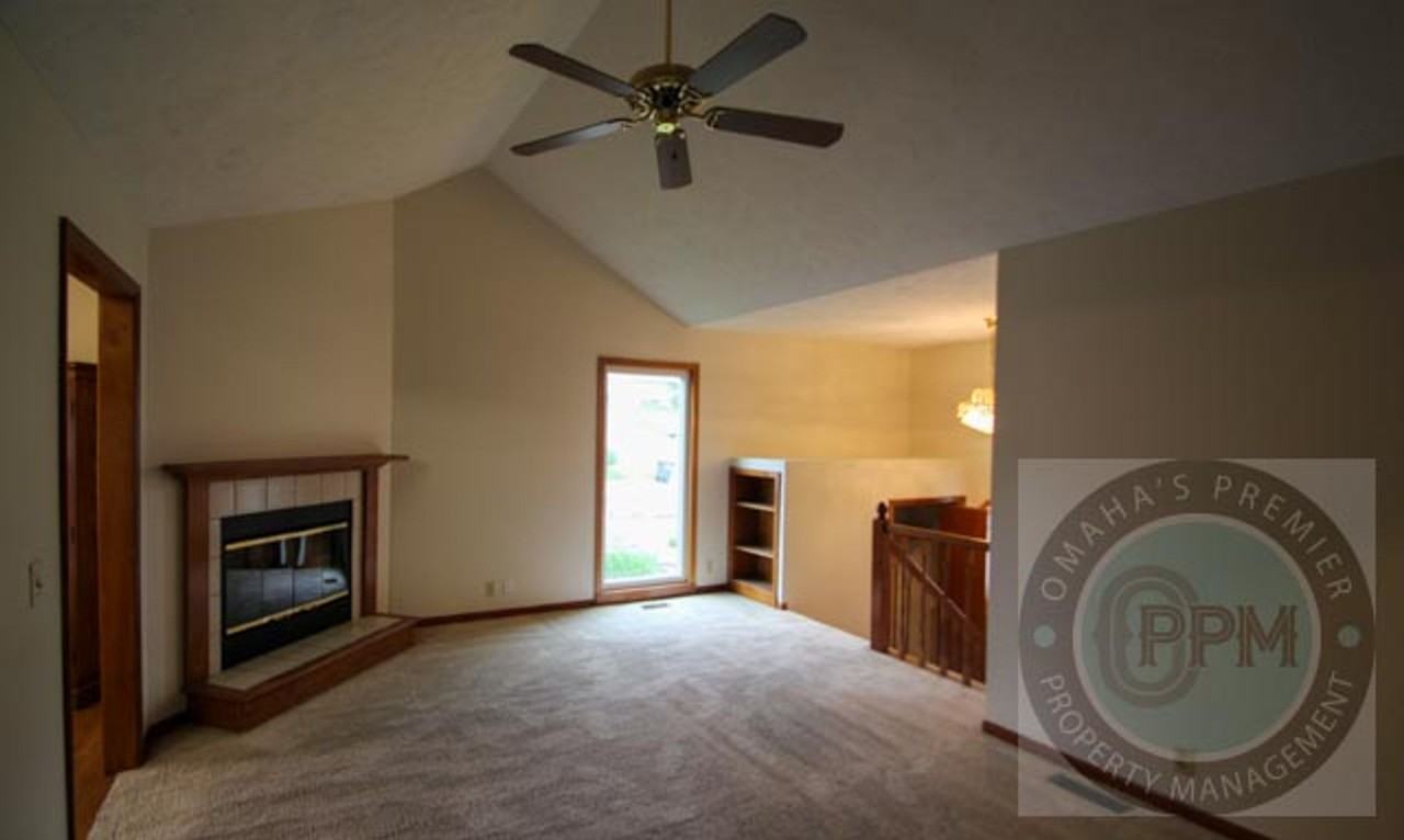 12079 Patrick Ave - Photo 3 of 23