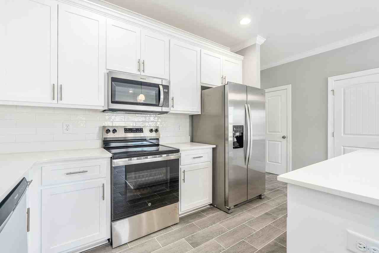 2038 Downs Way - Photo 7 of 44