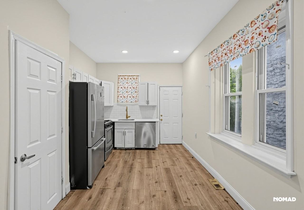 429 N 62nd St - Photo 4 of 31