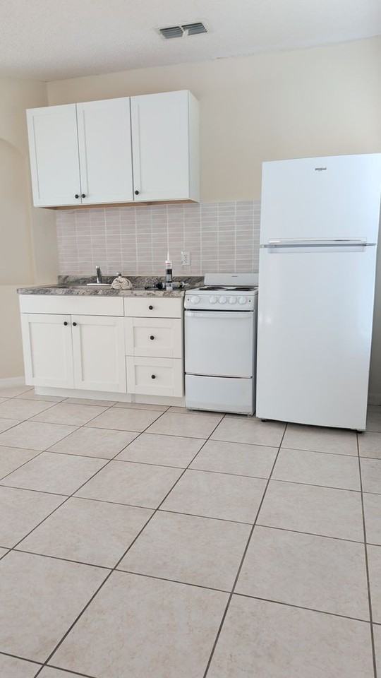 513 Maricopa Dr - Photo 2 of 6