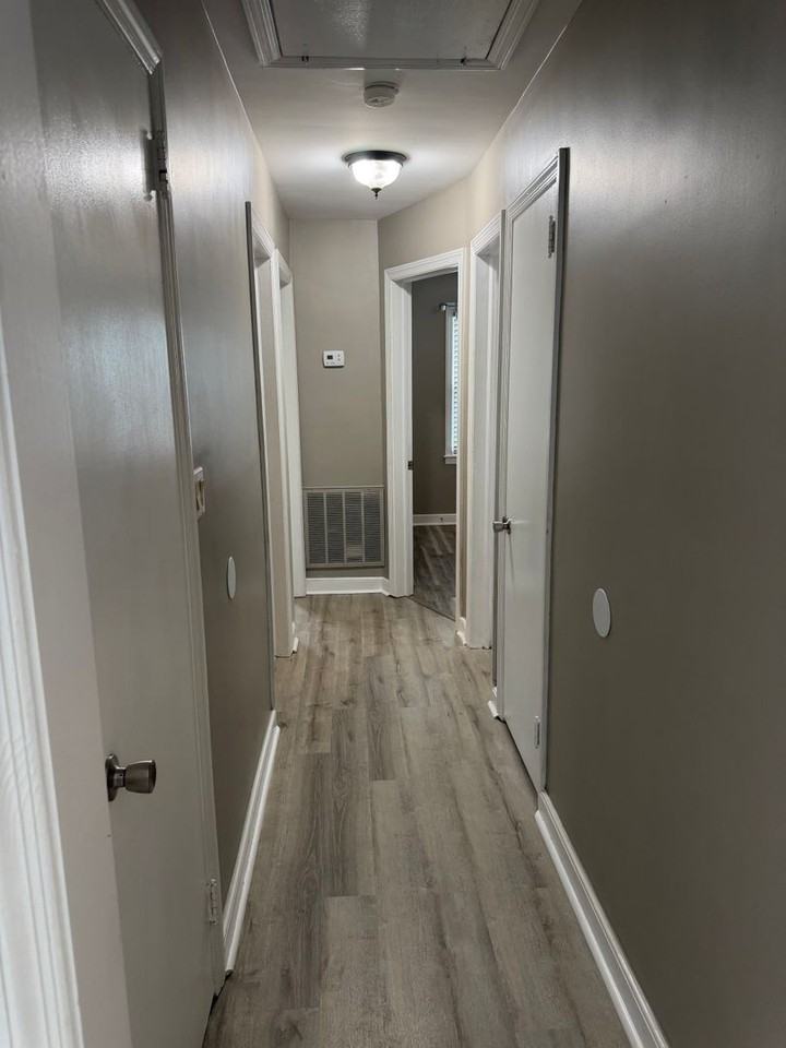 1405 Belmont Dr - Photo 2 of 11