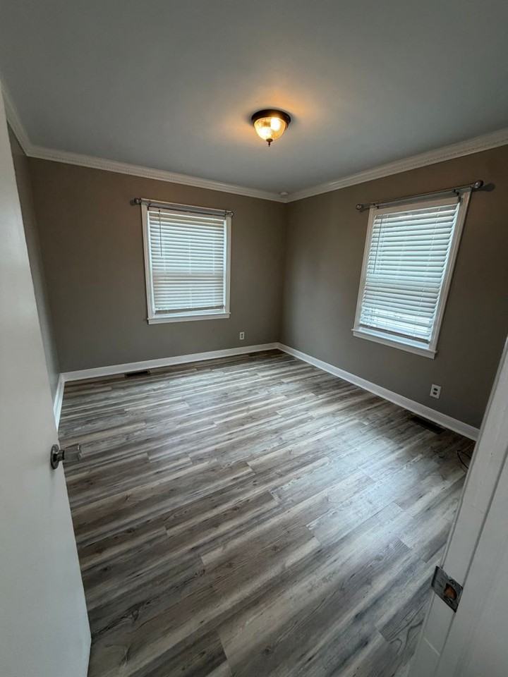 1405 Belmont Dr - Photo 4 of 11