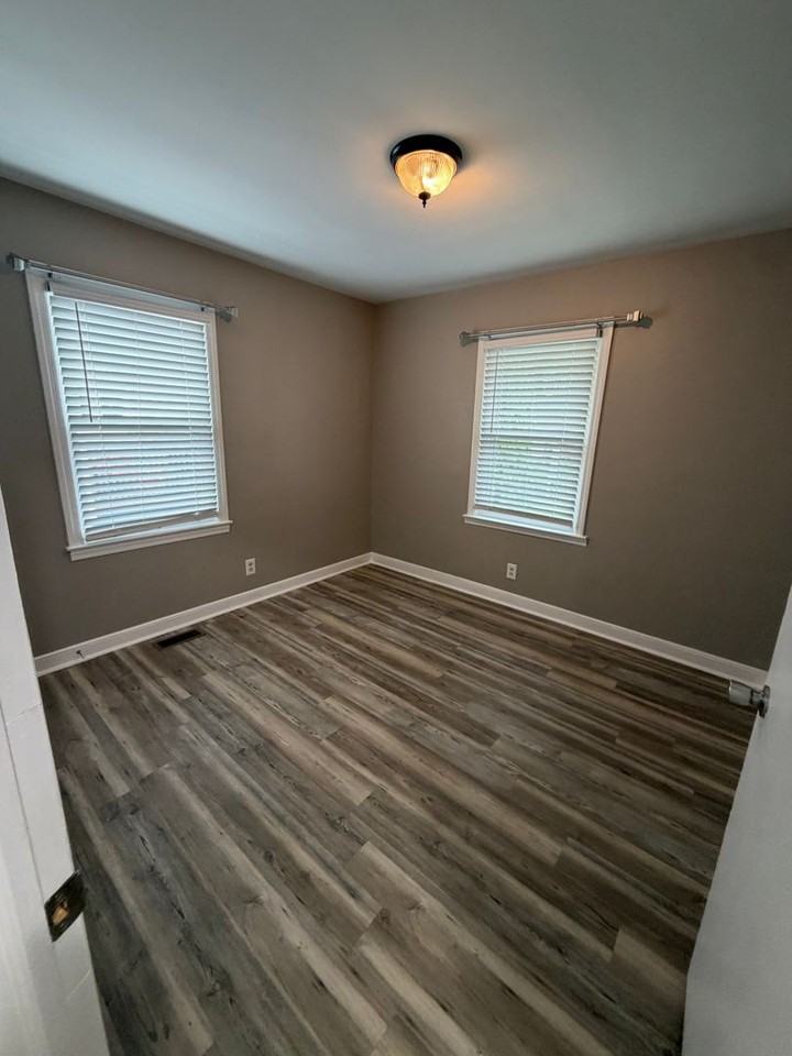 1405 Belmont Dr - Photo 5 of 11