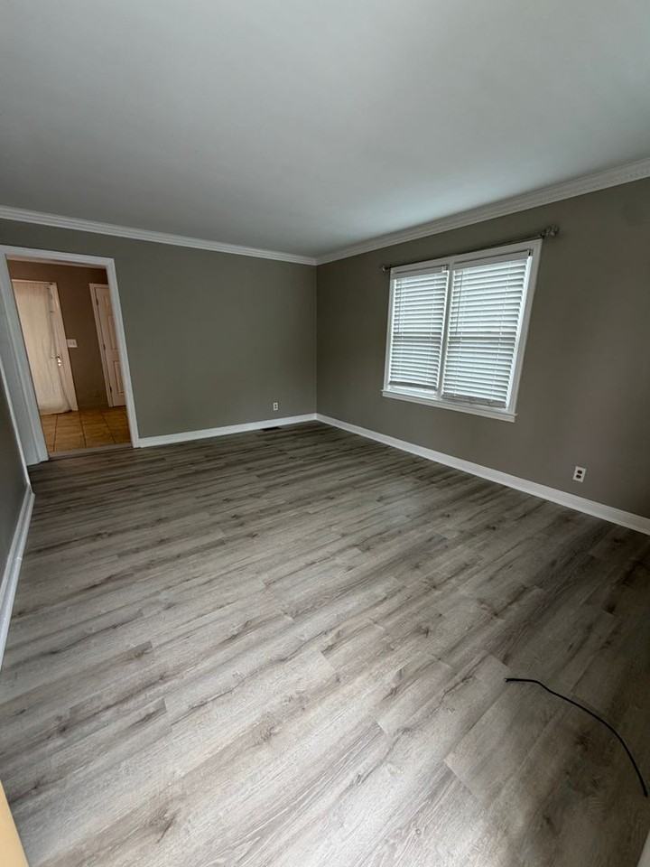 1405 Belmont Dr - Photo 7 of 11