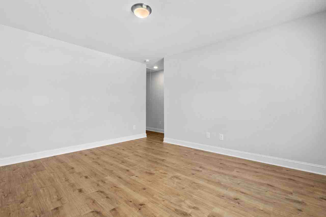 129 E Saltgrass Ln - Photo 7 of 17