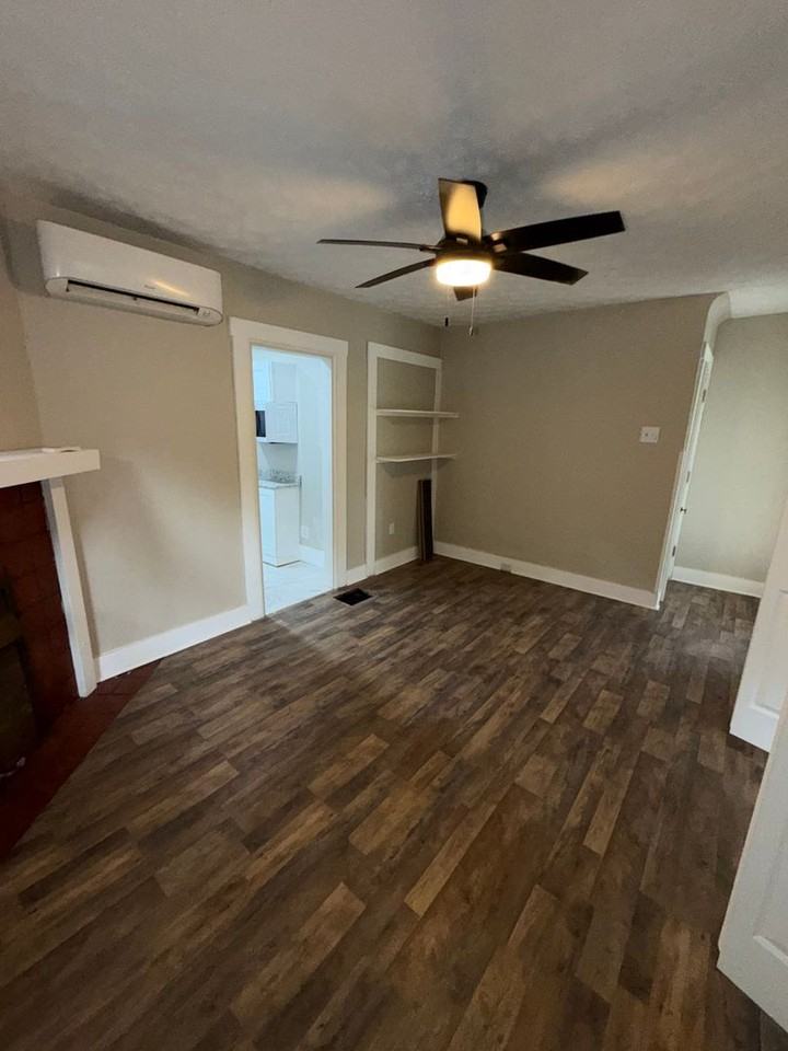 2089 Iuka Ave - Photo 6 of 10